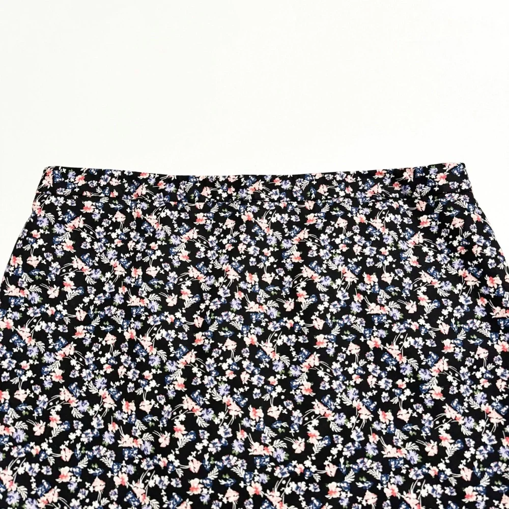 Liz Claiborne Career Floral Pencil Skirt - Picture 3 of 8